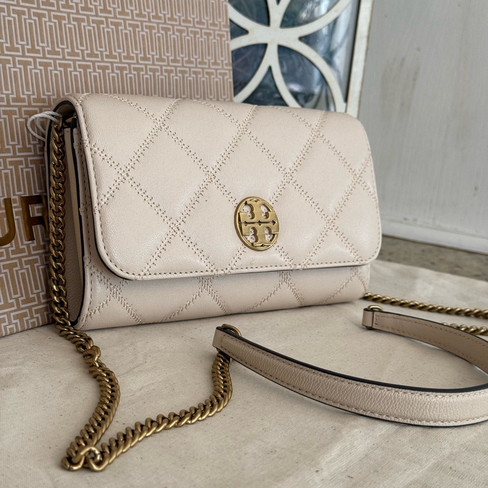 New Tory Burch WILLA CHAIN WALLET BRIE